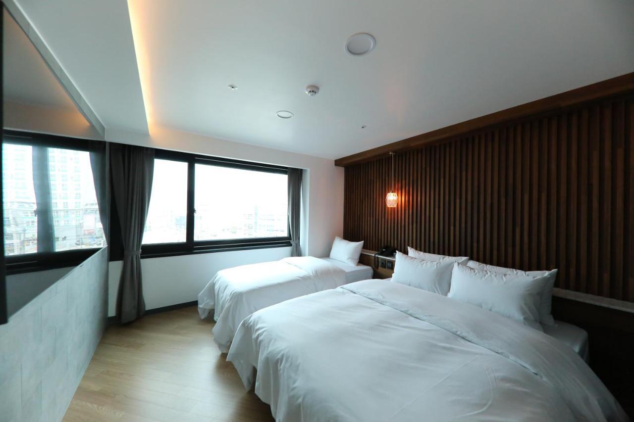 Brown Dot Hotel Seosan Екстер'єр фото